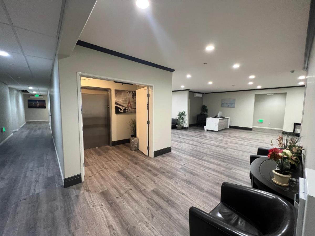 Aspire Inn & Suites ออเรนจ์ ภายนอก รูปภาพ